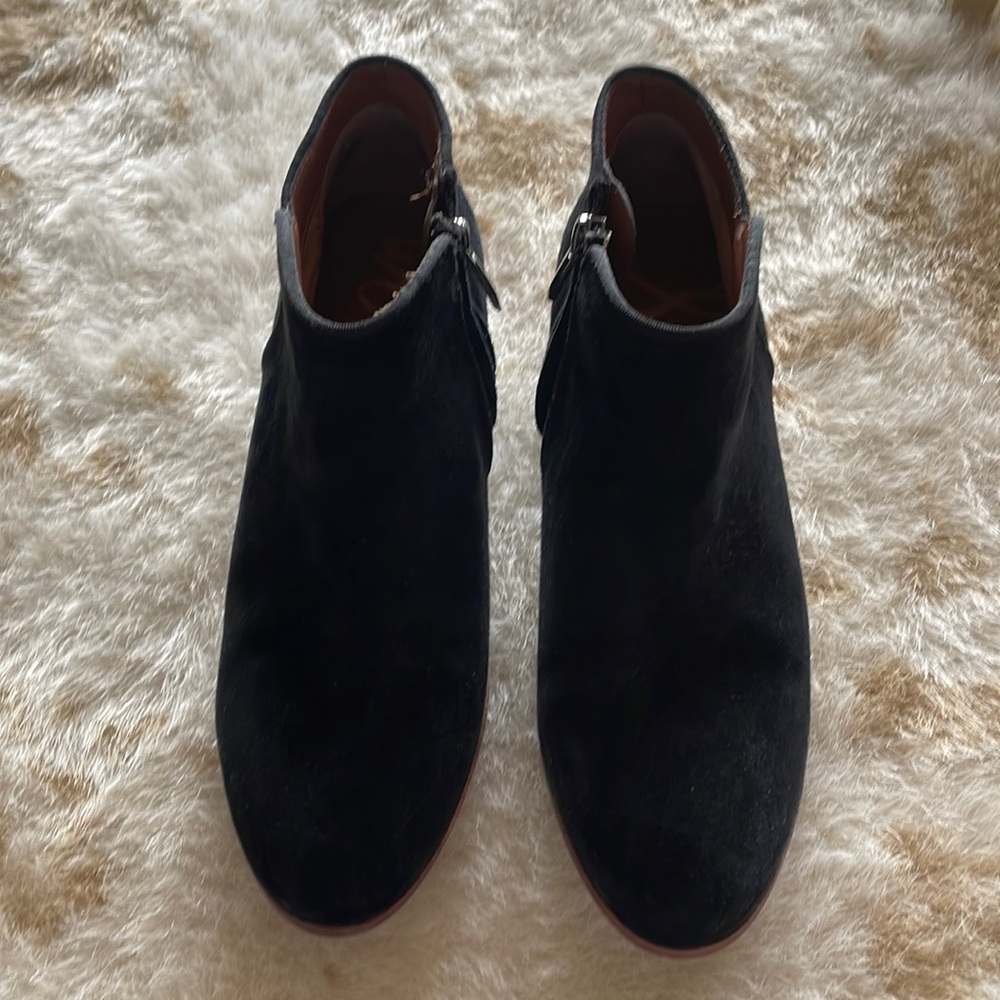 Sam Edelman size 7 black suede booties in great condition. Only worn a few times